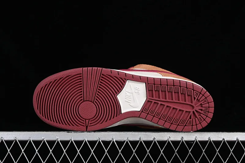 All Categories Nk SB Dunk Series Nk SB Dunk Low Low-top sneakers Foreign trade version Nk SB Dunk Low Pro Brown and red color SB low-top casual sneakers BQ6817-202